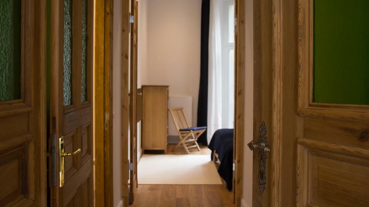 City-Apartment Berlin Charlottenburg Berlim Exterior foto