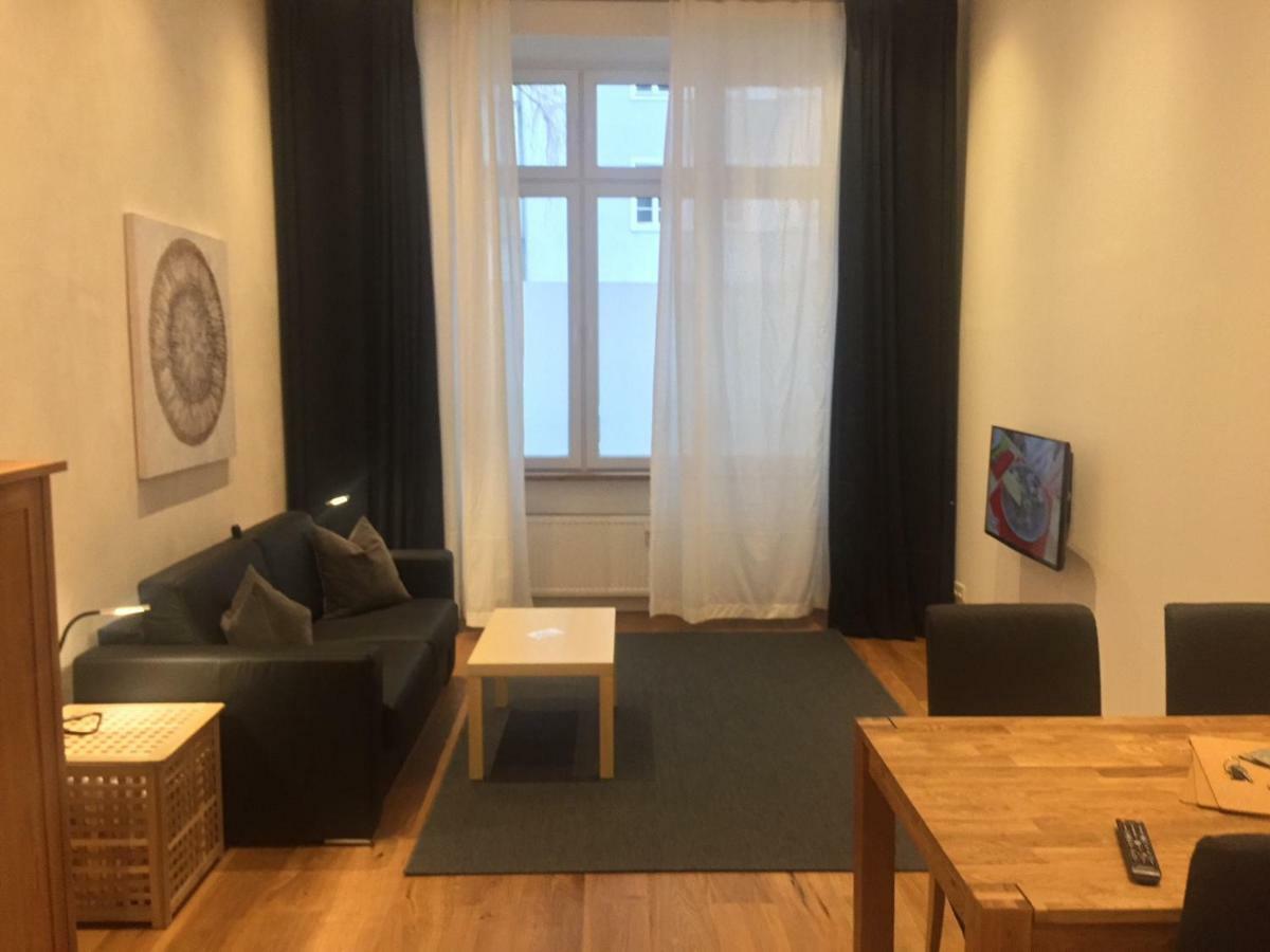 City-Apartment Berlin Charlottenburg Berlim Exterior foto