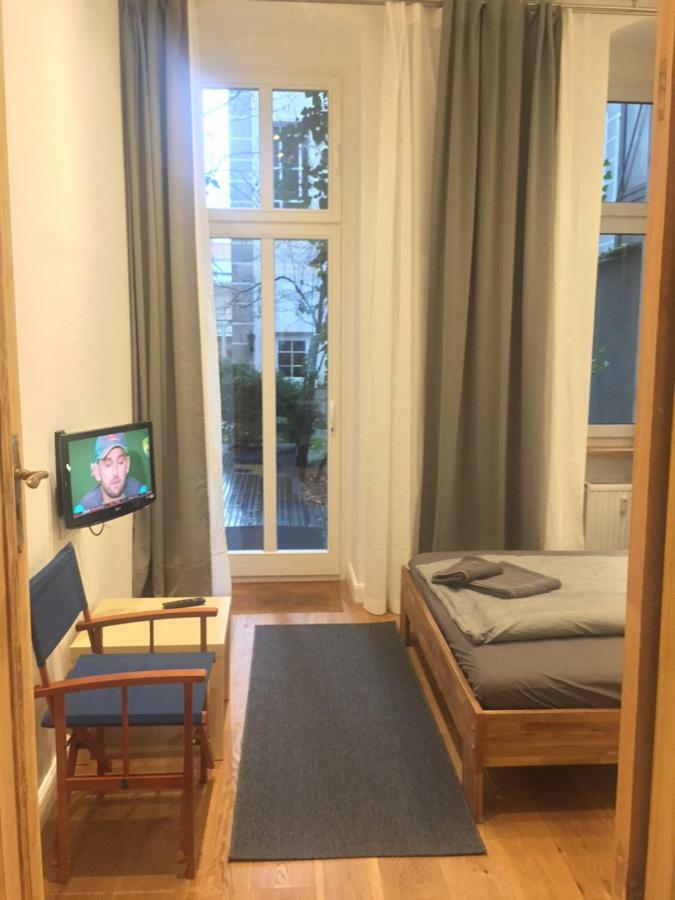 City-Apartment Berlin Charlottenburg Berlim Exterior foto